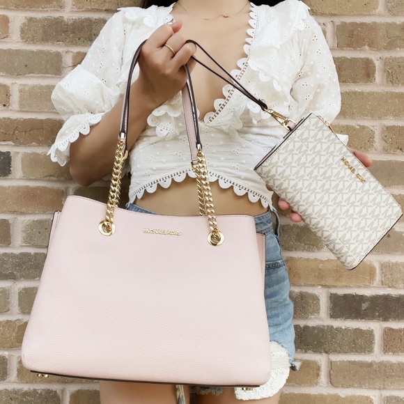 Bundle💕Michael Kor Signature Tote &Wristlet SET - Picture 2 of 12